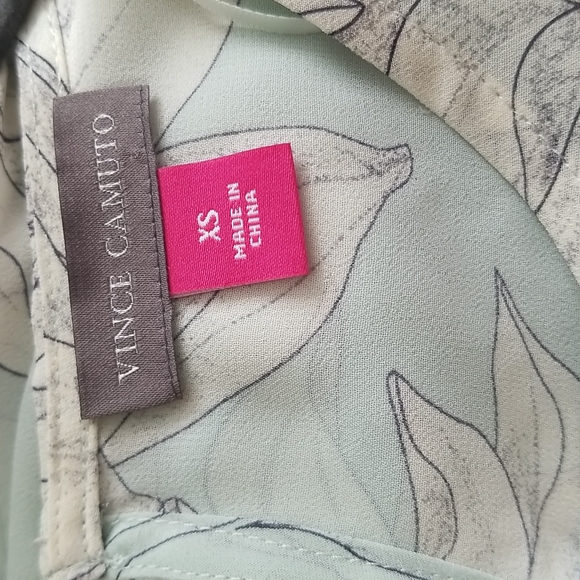 New! Vince Camuto blossom tunic size XS - Picture 8 of 9